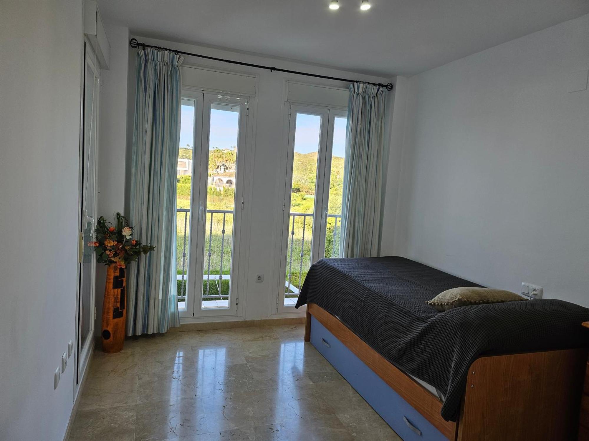 3 Bedrooms With Pool & Parking, Close To Sea And Gibraltar Manilva Esterno foto